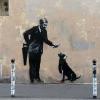 banksy-se-raspistoljio-u-parizu-murali-za-prava-migranata-i-podsjecanje-na-68-6780-9020.jpg